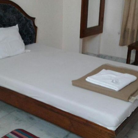 Hotel Geethanjali Residency Bhadrachalam Exterior foto